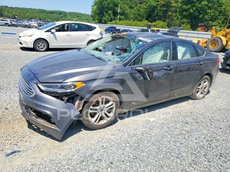 2018 Ford FUSION photo