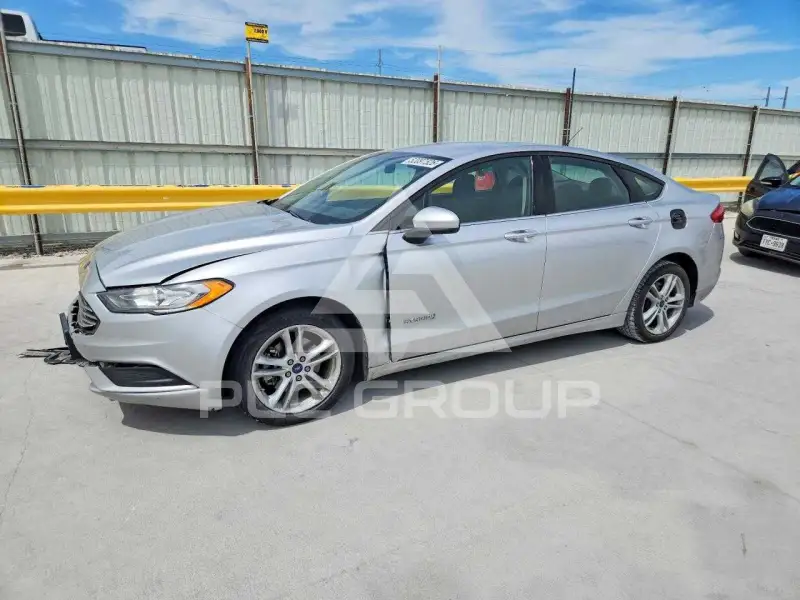 2018 Ford FUSION фото
