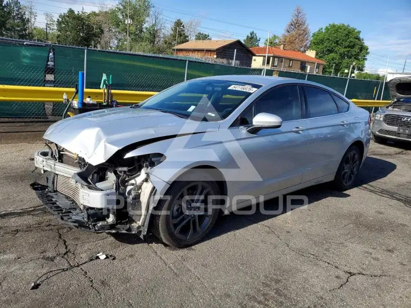 2018 Ford FUSION photo