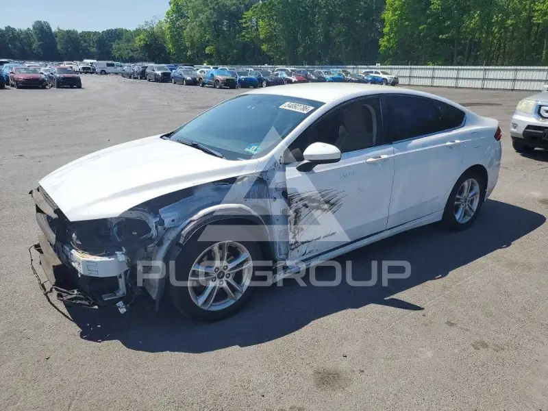 2018 Ford FUSION photo