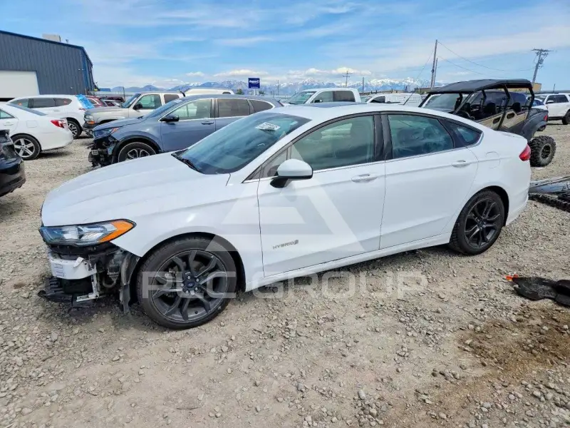 2018 Ford FUSION photo