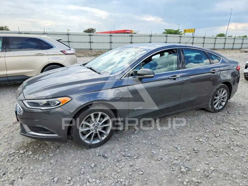 2018 Ford FUSION фото