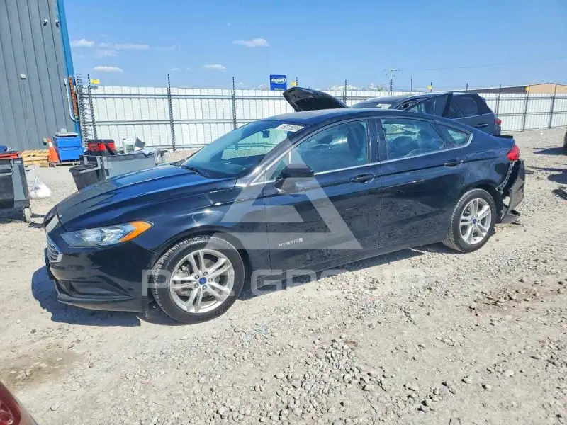 2018 Ford FUSION photo