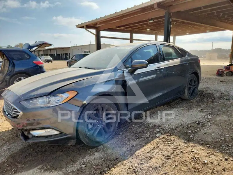 2018 Ford FUSION фото