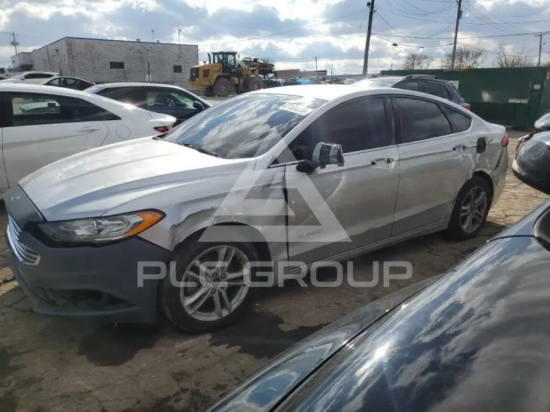 2018 Ford FUSION фото