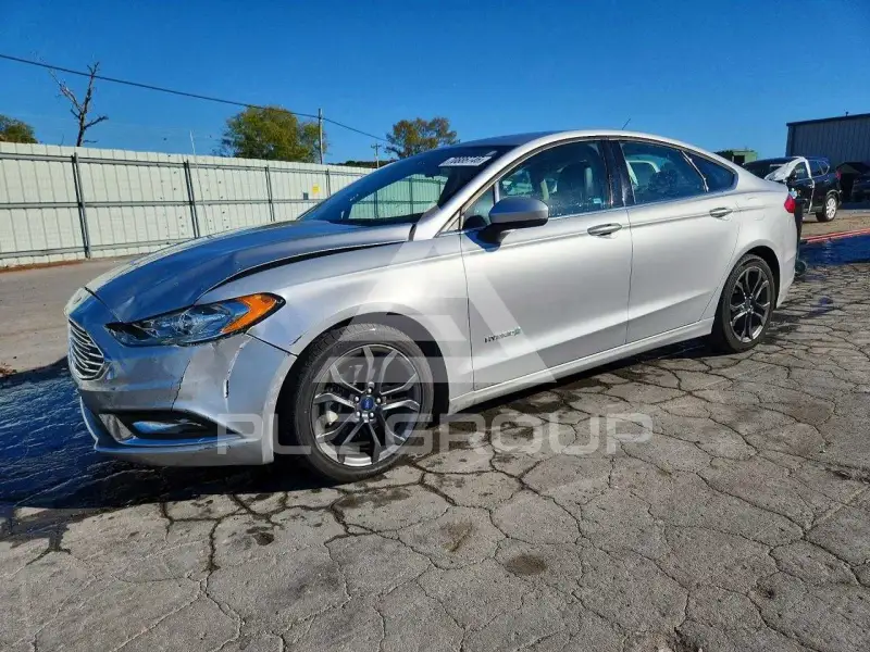 2018 Ford FUSION фото