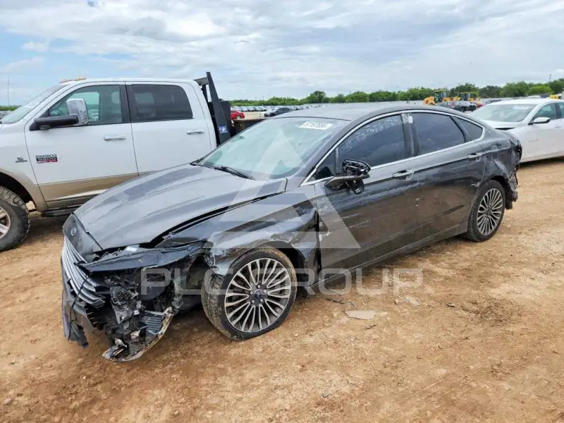 2018 Ford FUSION фото