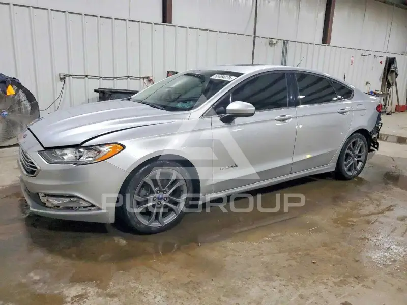 2018 Ford FUSION photo