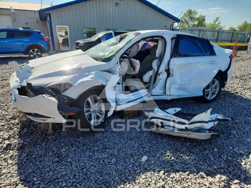 2018 Ford FUSION фото