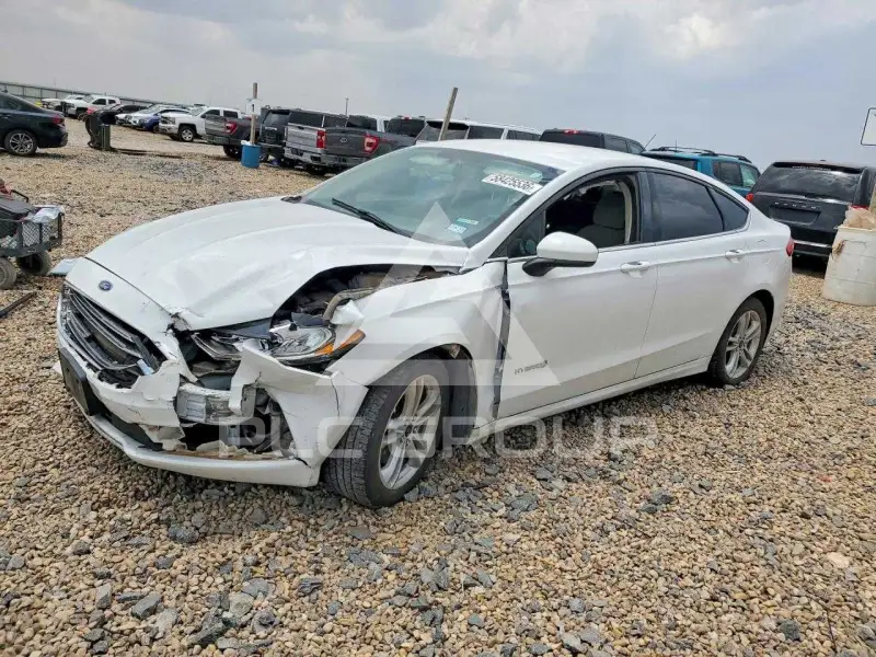 2018 Ford FUSION фото