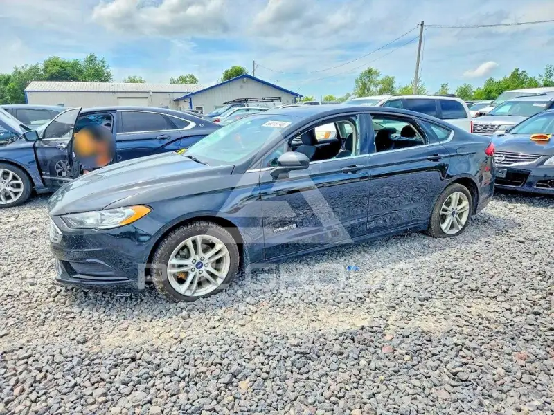 2018 Ford FUSION photo
