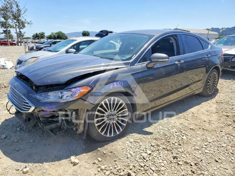 2018 Ford FUSION фото