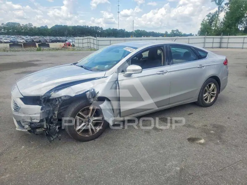 2018 Ford FUSION фото