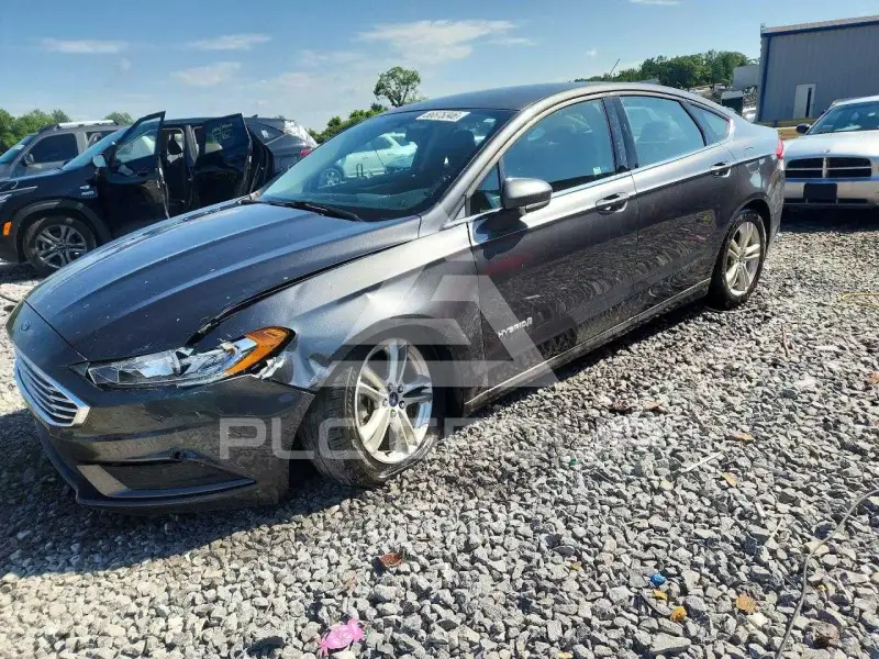 2018 Ford FUSION photo