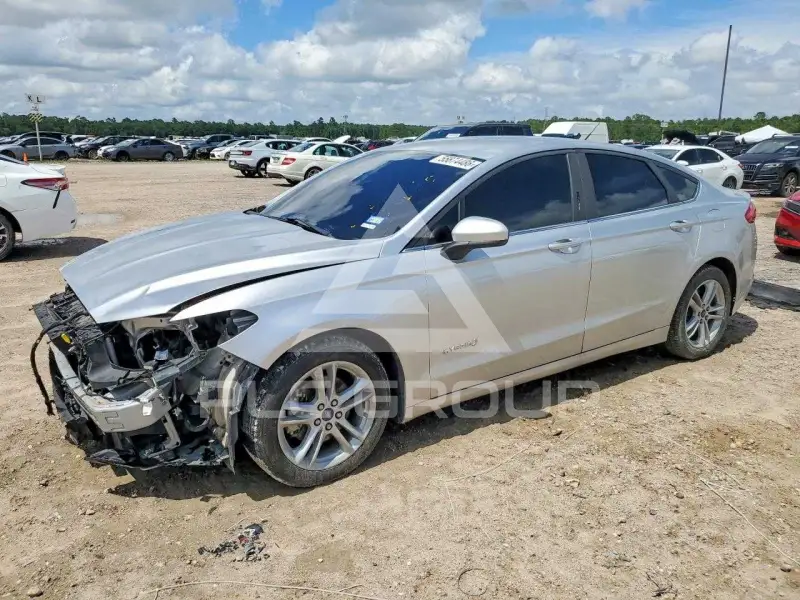 2018 Ford FUSION photo
