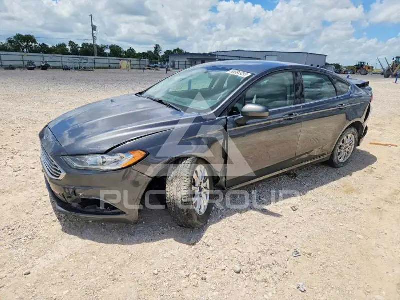 2018 Ford FUSION photo