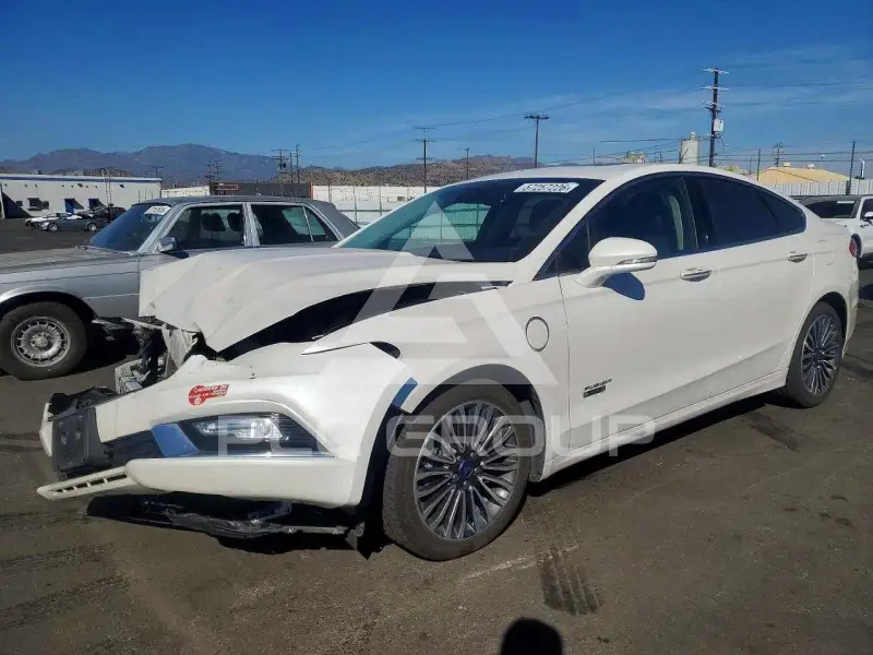 2018 Ford FUSION фото