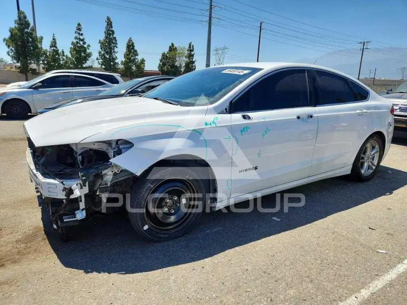 2018 Ford FUSION фото