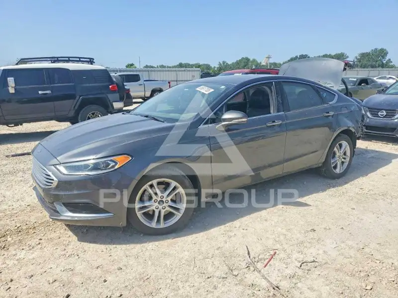 2018 Ford FUSION фото