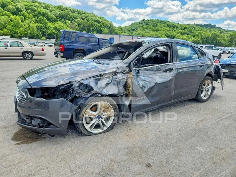 2018 Ford FUSION фото