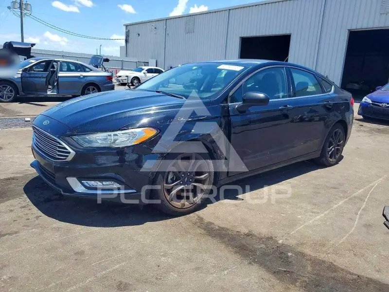 2018 Ford FUSION photo