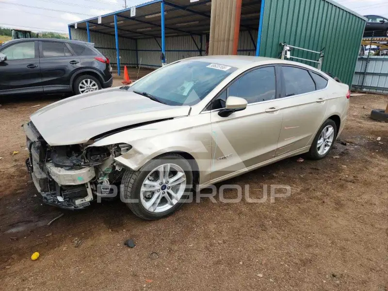 2018 Ford FUSION фото