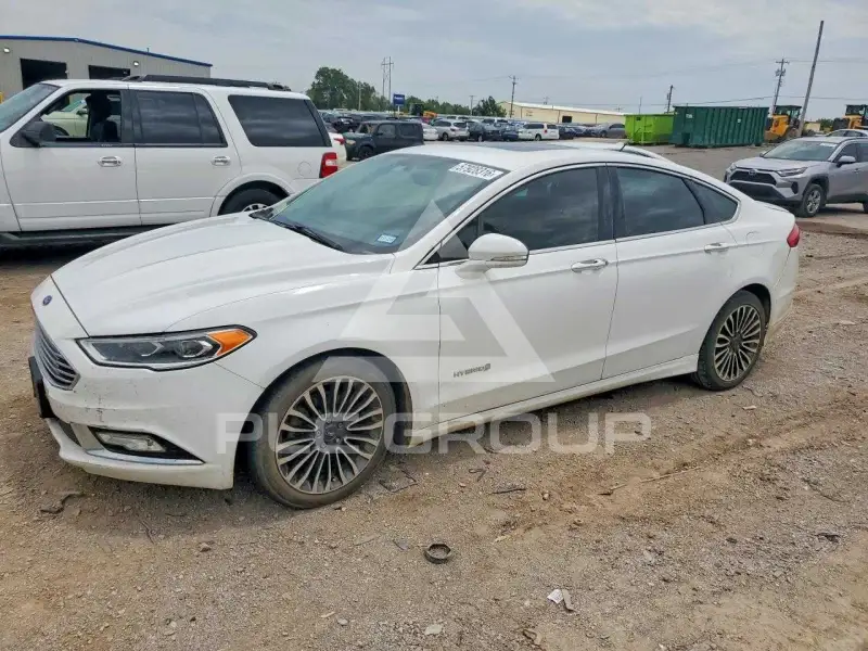 2018 Ford FUSION фото