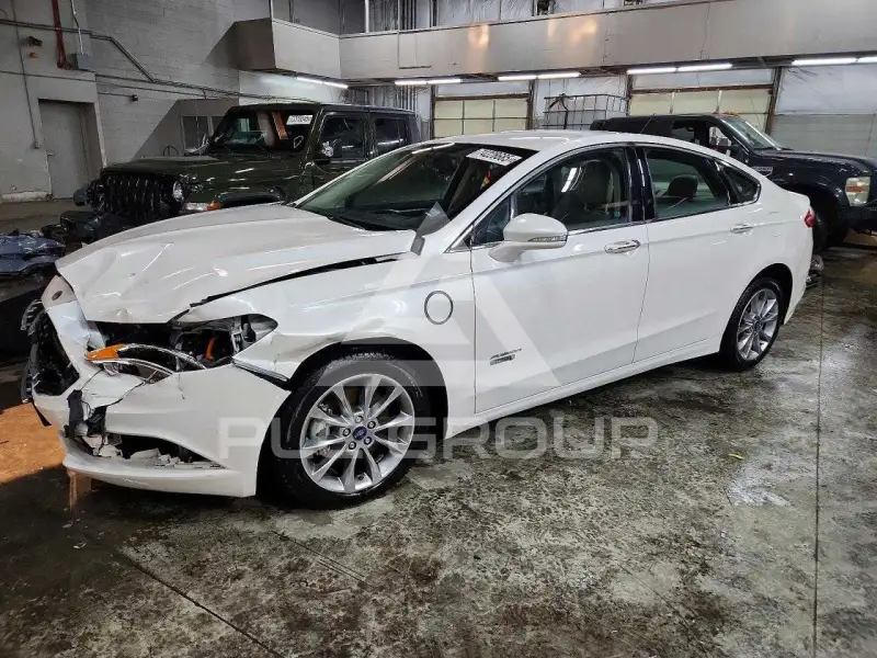 2018 Ford FUSION фото