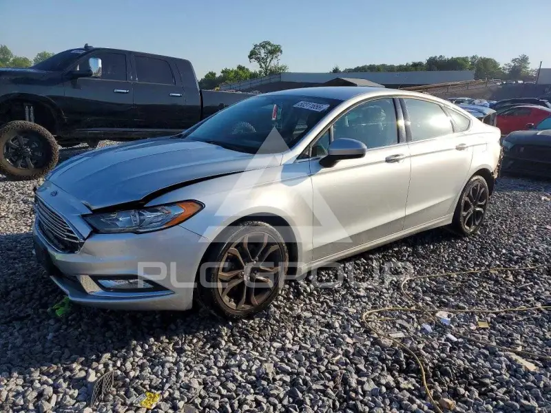 2018 Ford FUSION фото