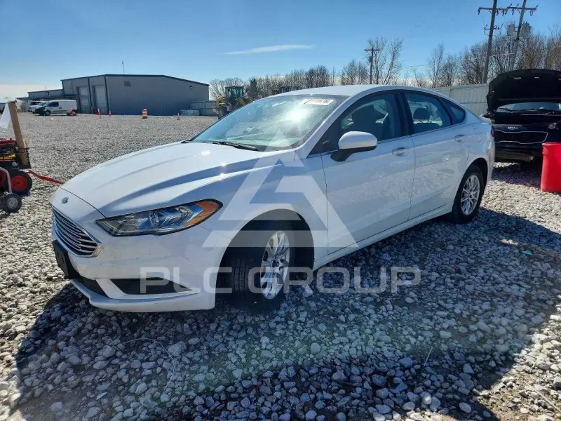 2018 Ford FUSION фото