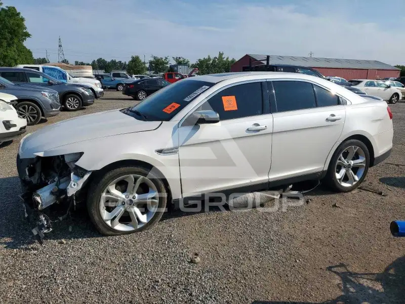 2018 Ford TAURUS фото