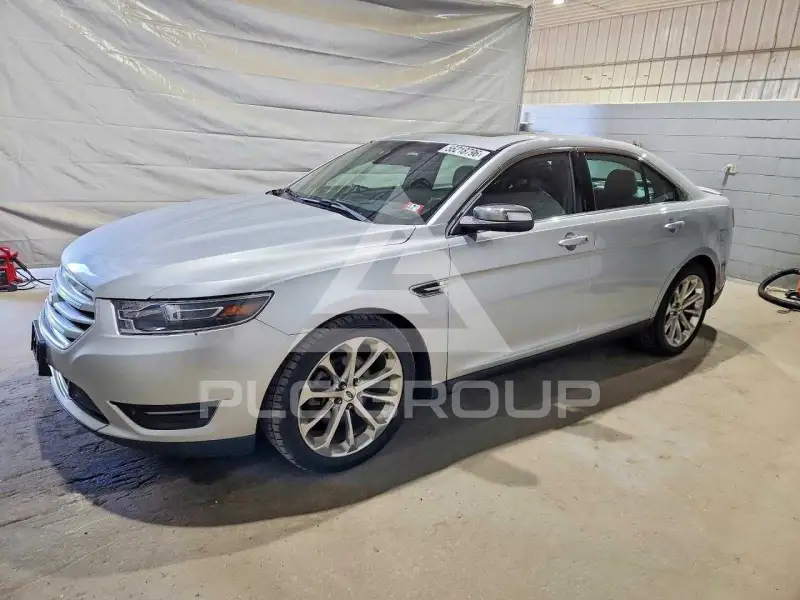 2018 Ford TAURUS photo