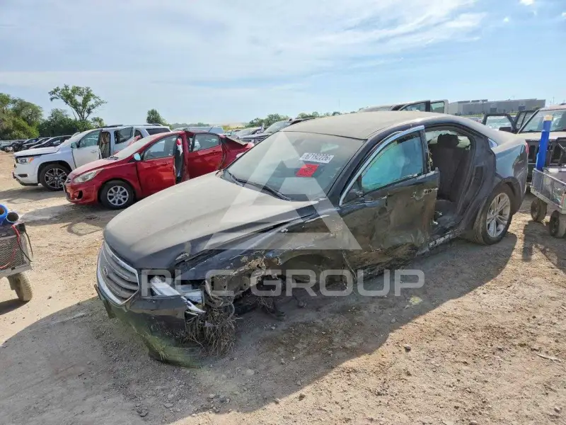 2018 Ford TAURUS photo