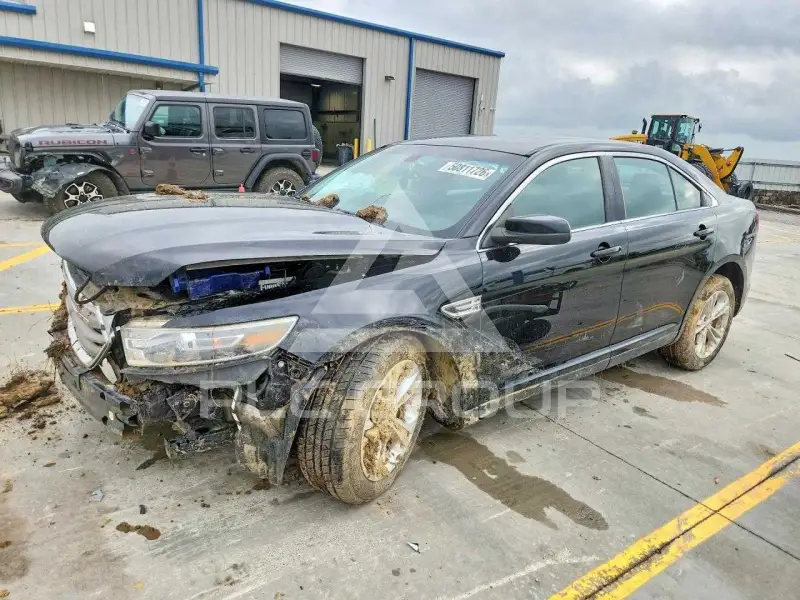 2018 Ford TAURUS фото