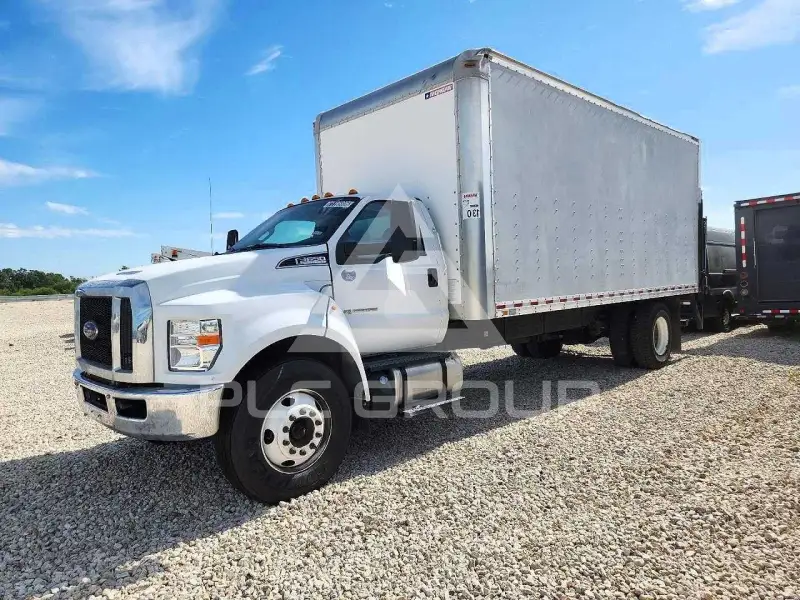 2018 Ford F-650 фото
