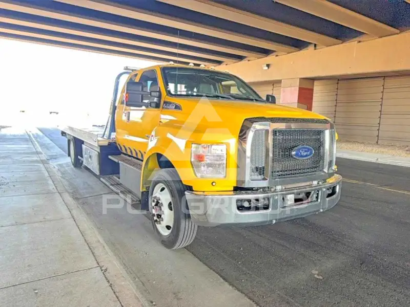 2018 Ford F-650 фото