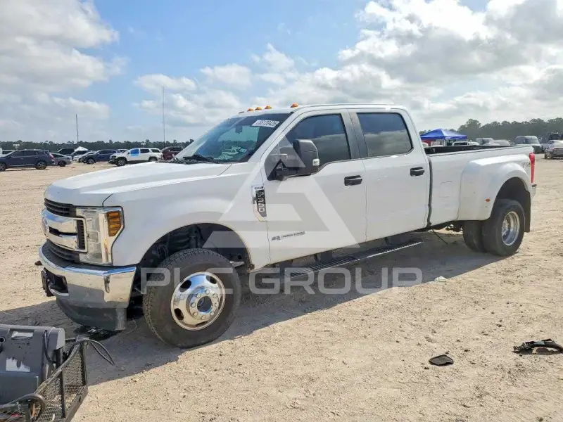 2018 Ford F-350 фото