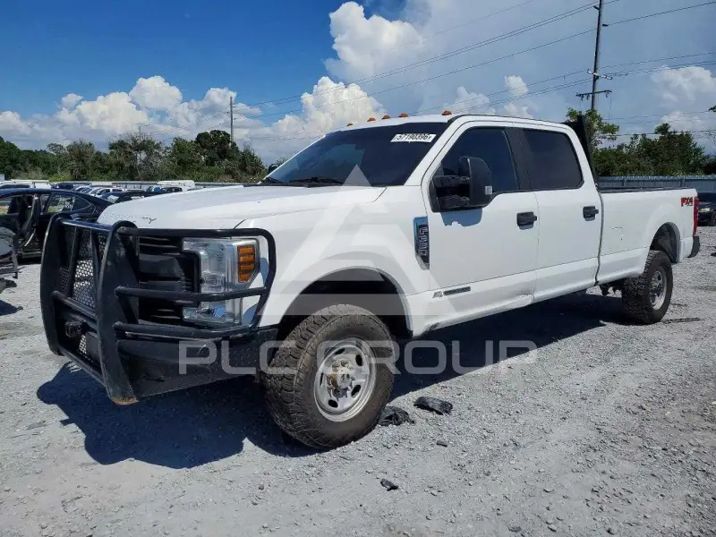 2018 Ford F-350 photo