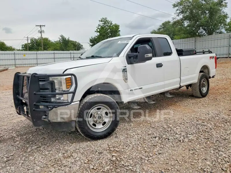 2018 Ford F-350 фото