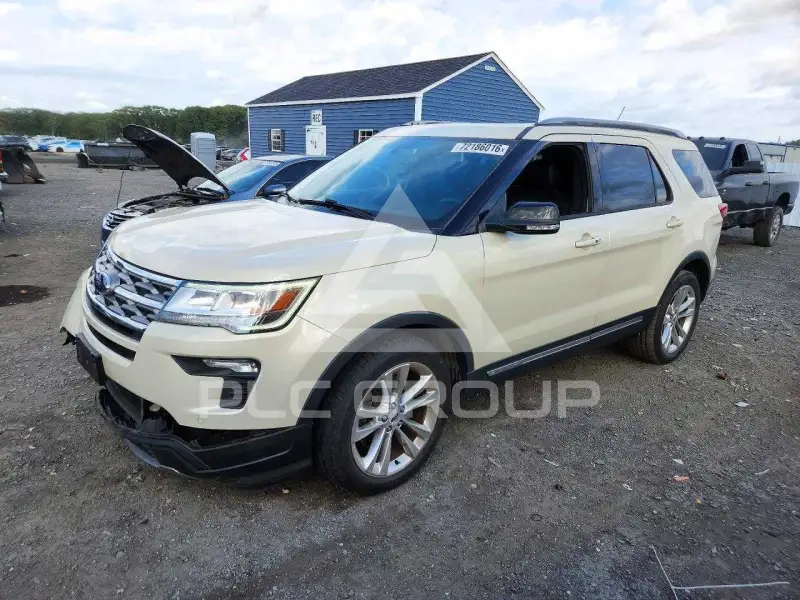 2018 Ford EXPLORER photo