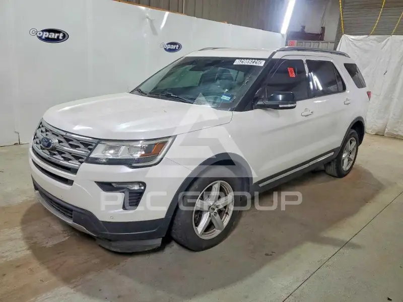 2018 Ford EXPLORER photo