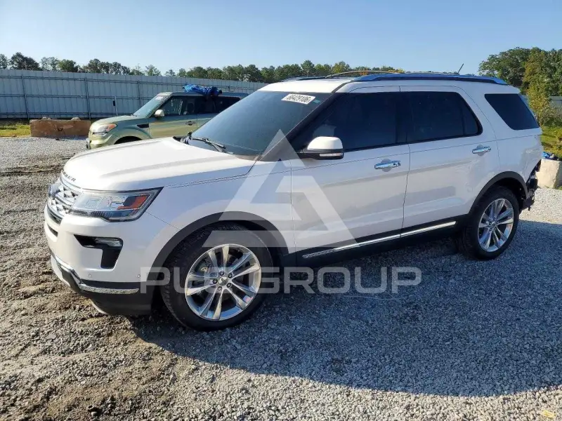 2018 Ford EXPLORER photo