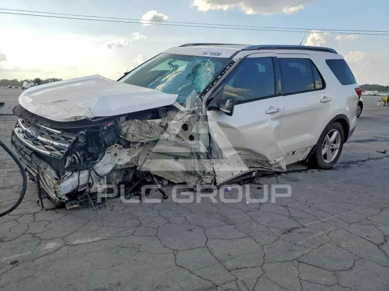2018 Ford EXPLORER photo