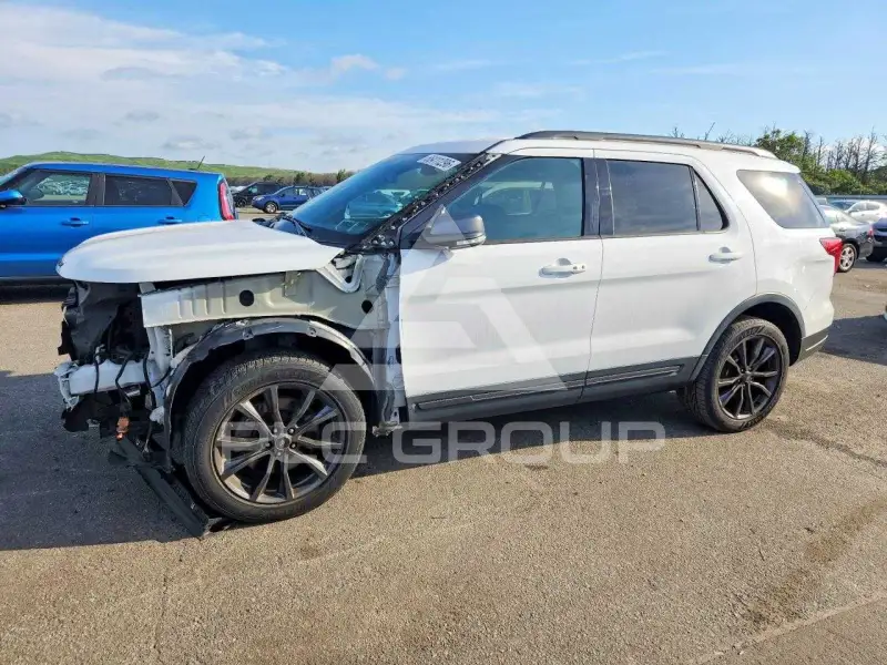 2018 Ford EXPLORER photo