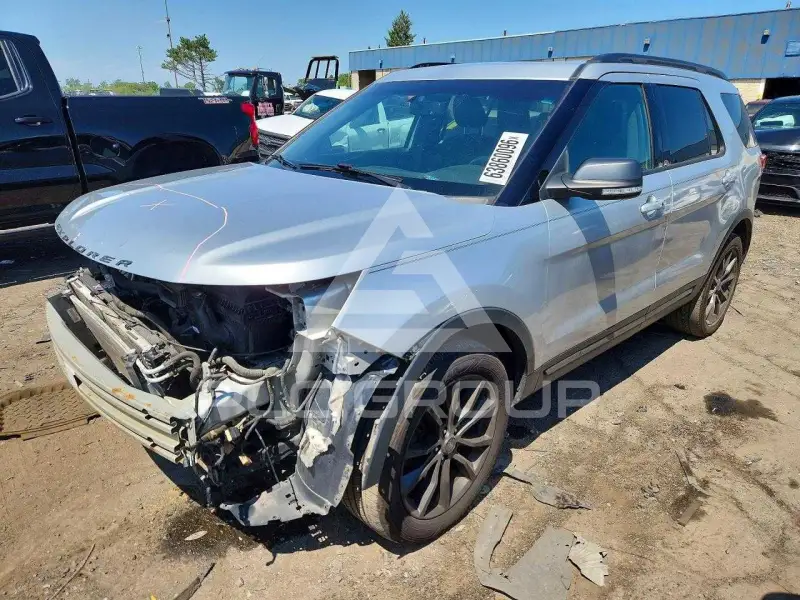 2018 Ford EXPLORER фото