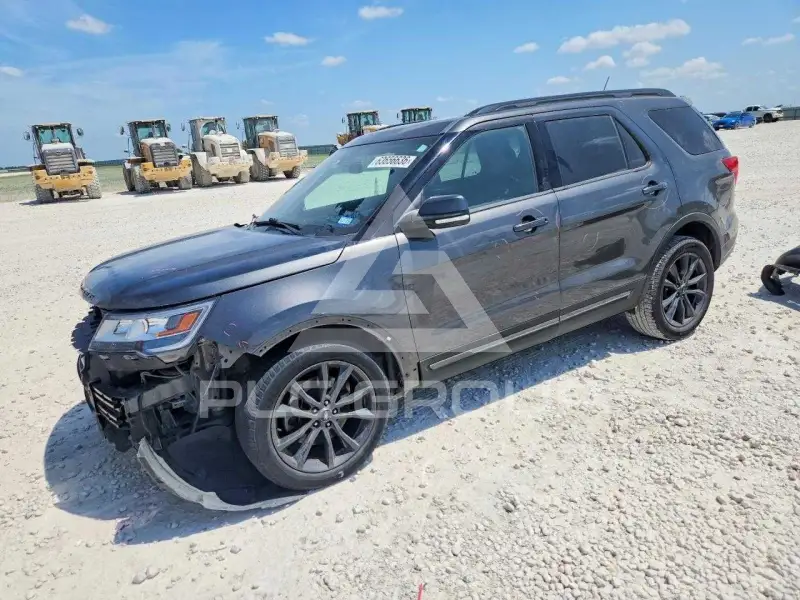 2018 Ford EXPLORER фото
