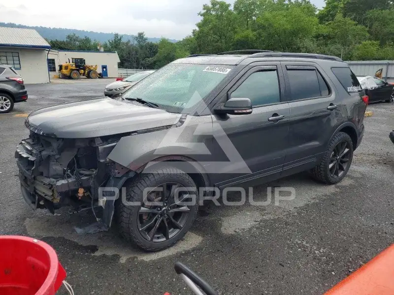 2018 Ford EXPLORER photo