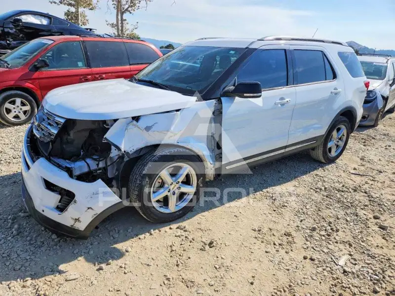 2018 Ford EXPLORER фото