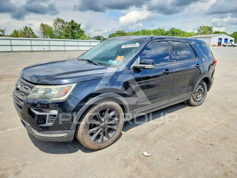 2018 Ford EXPLORER photo