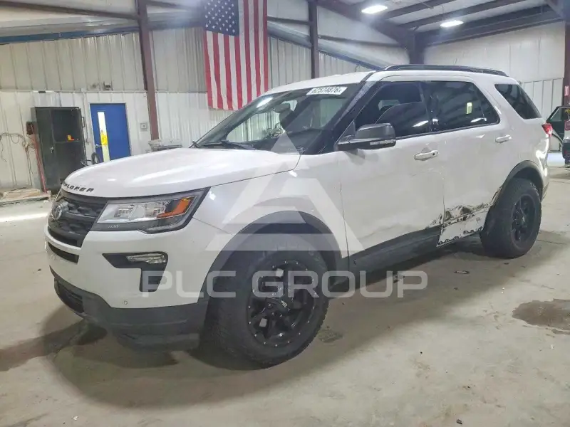 2018 Ford EXPLORER photo